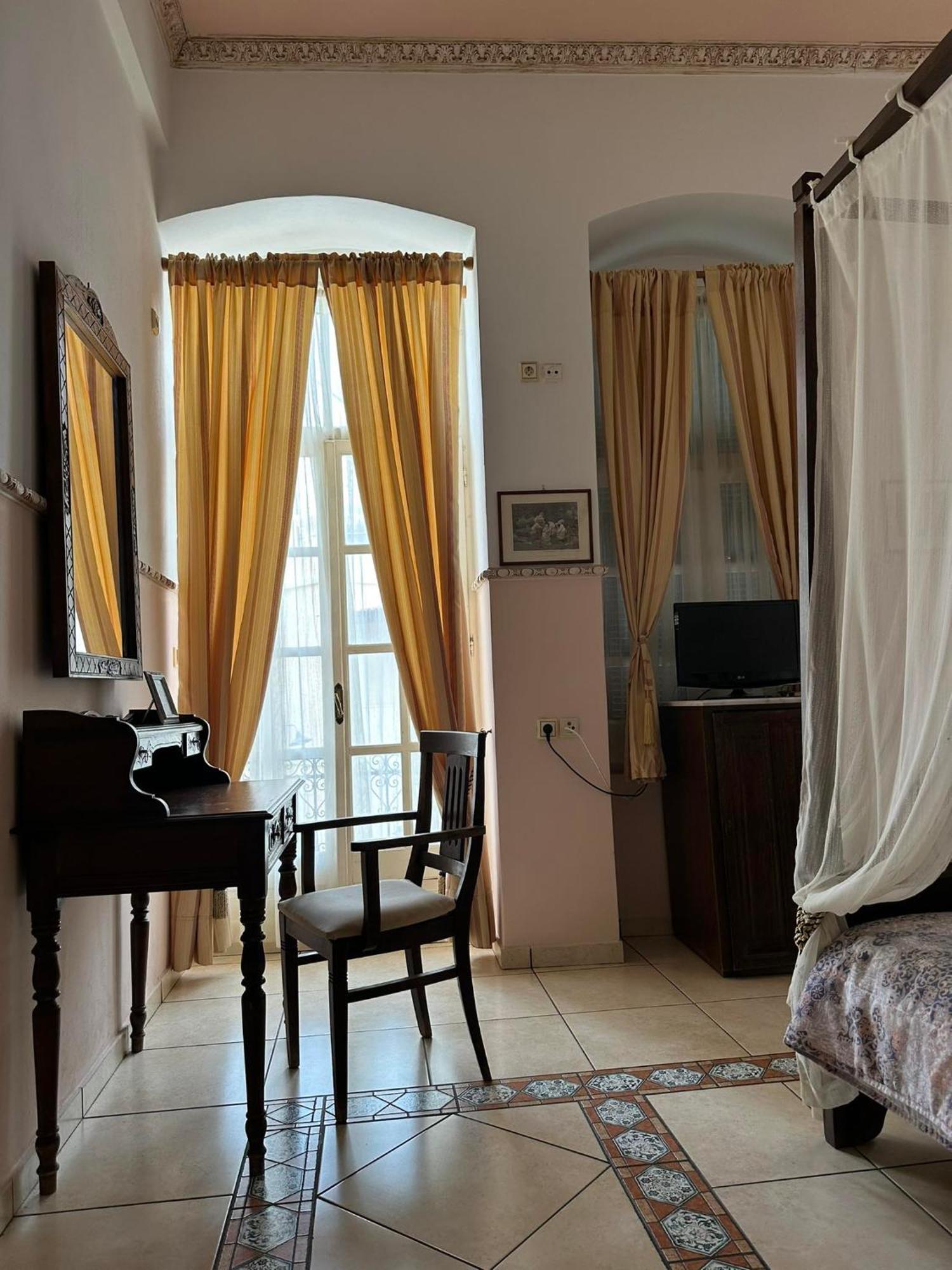 Monte Kristo Hotel Ermoupoli Luaran gambar